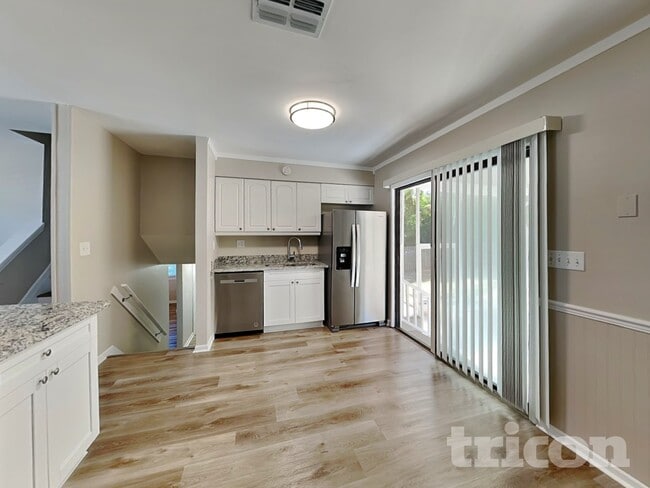 Photo - 1439 Leafwood Ct