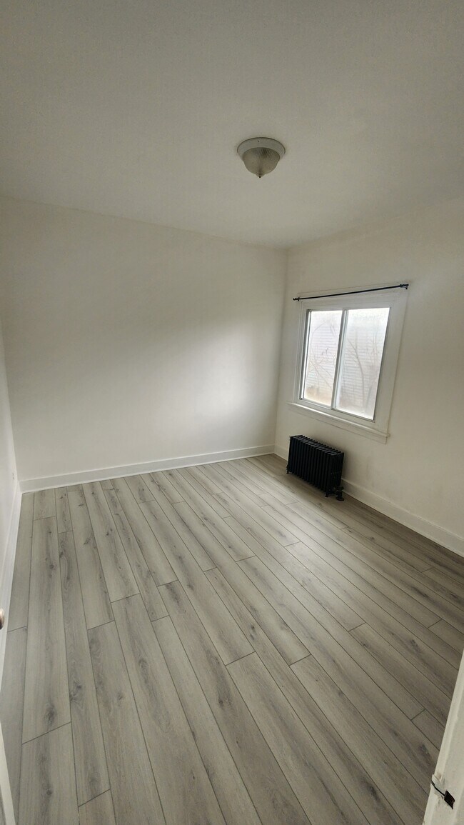 Photo - 635 Main St Unit 2