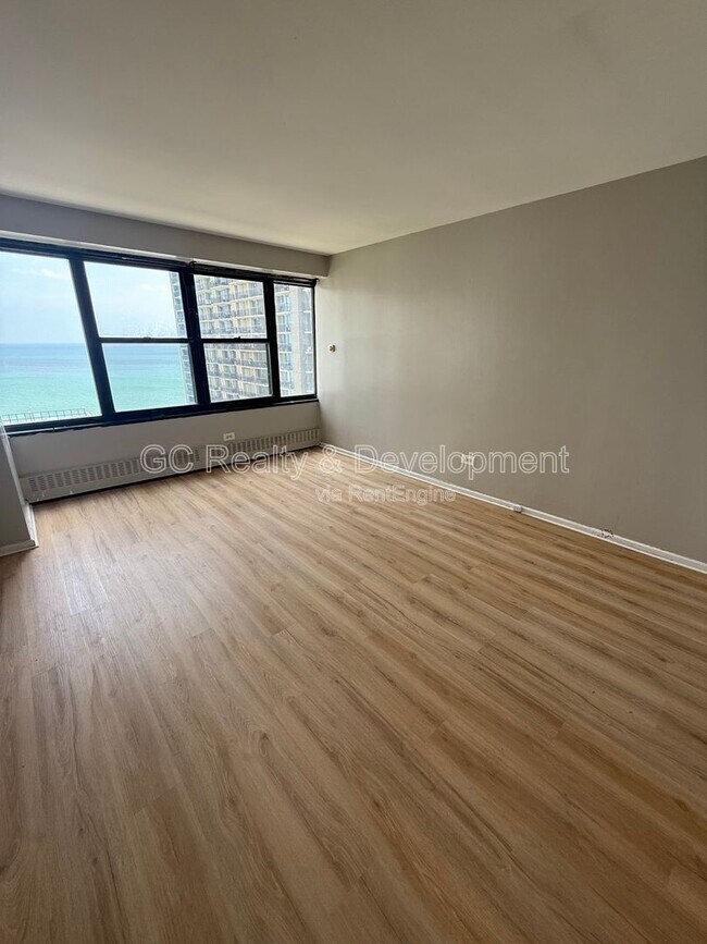 Photo - 6030 N Sheridan Rd Unidad 1108
