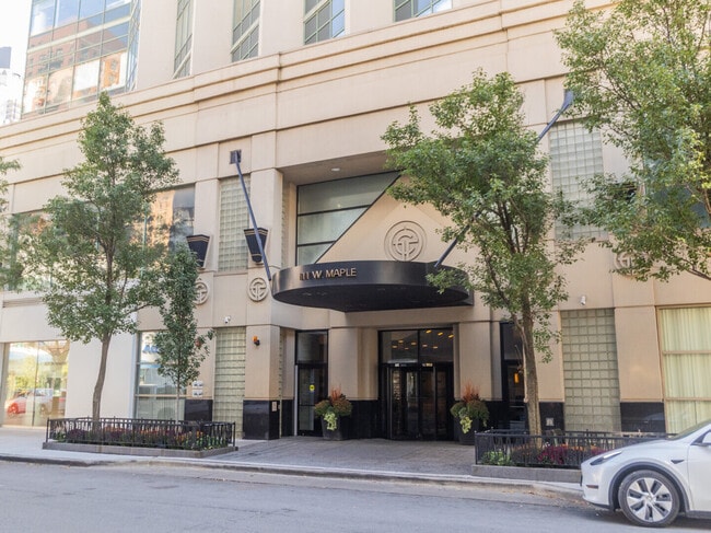 Building Photo - 111 W Maple St Unit 3207