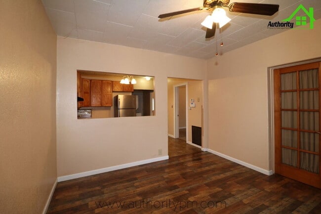 Photo - 1201 Willis St