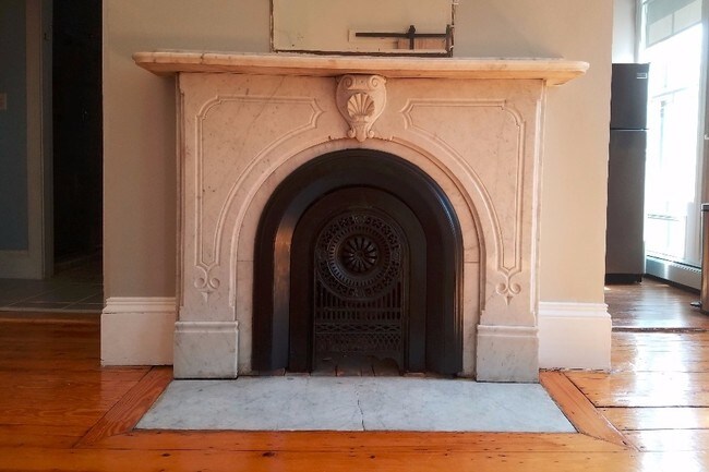 Marble Fire Place - 178 Bowen St Unit 3