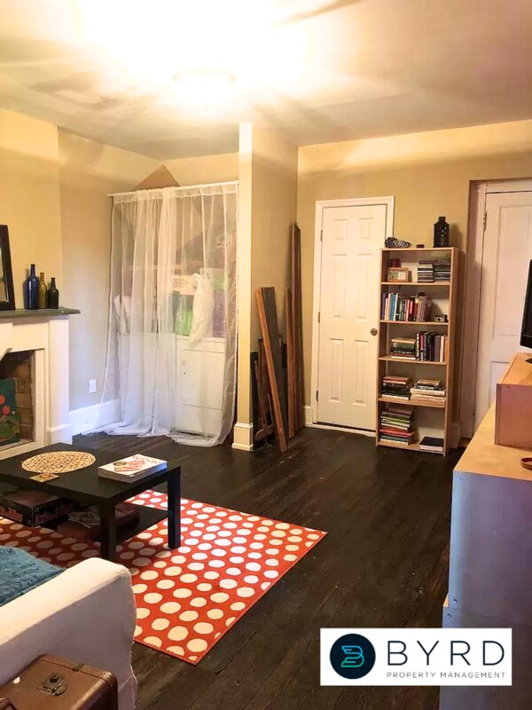 Photo - 311 W Marshall St