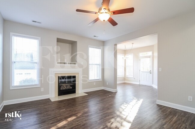 Photo - 221 Bridgewater Dr