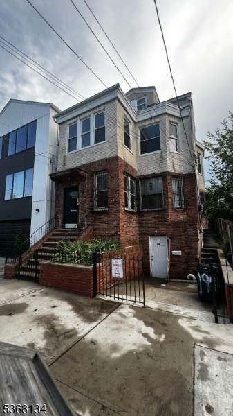 Building Photo - 197 Myrtle Ave Unit 197 Rental