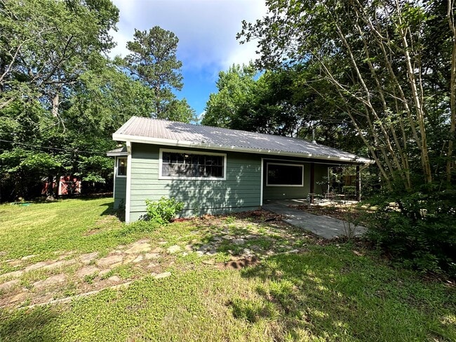 Building Photo - 12289 Thompson Rd