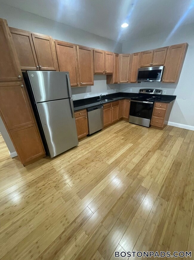 Building Photo - 4801 N Main St