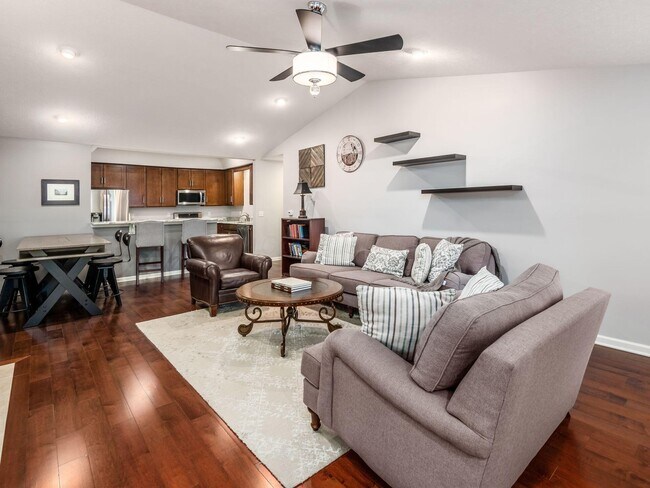 Photo - 7021 Kinsale Ln