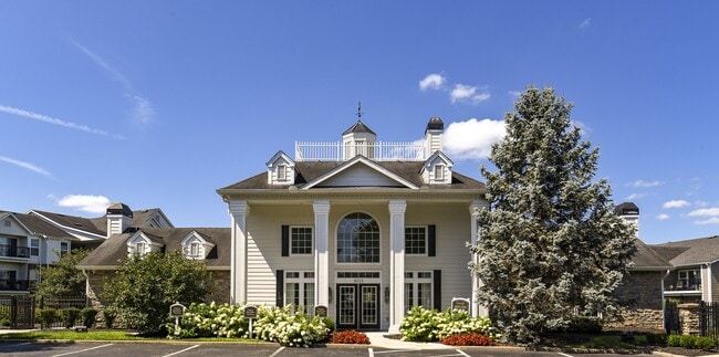 Crowne at the Summit