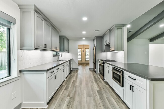 Photo - 4102 Honey Oaks Dr