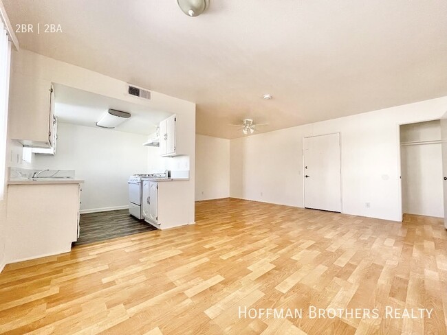 Photo - 18526 Calvert St Apartamento Unidad 2A