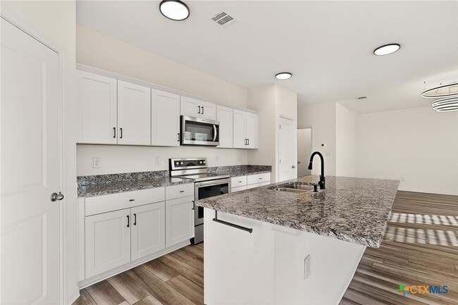 Photo - 361 Wren Ln