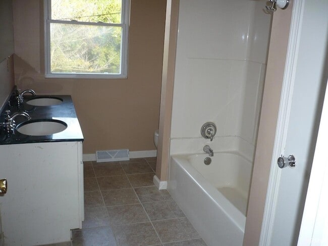 Photo - 2510 N Fritz Dr