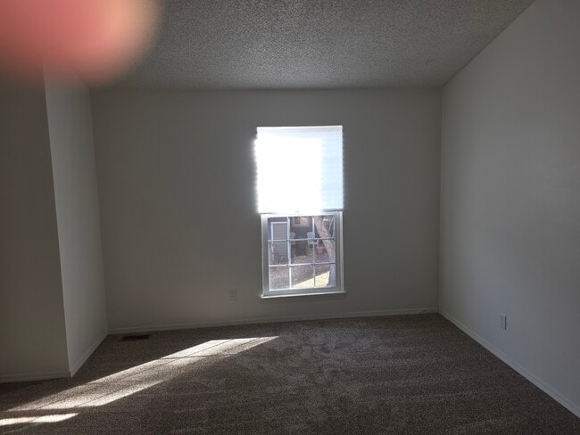 Photo - 3330 Queen Anne Way