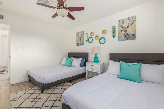 1813 N 75th Pl Unit SI ID1558624P