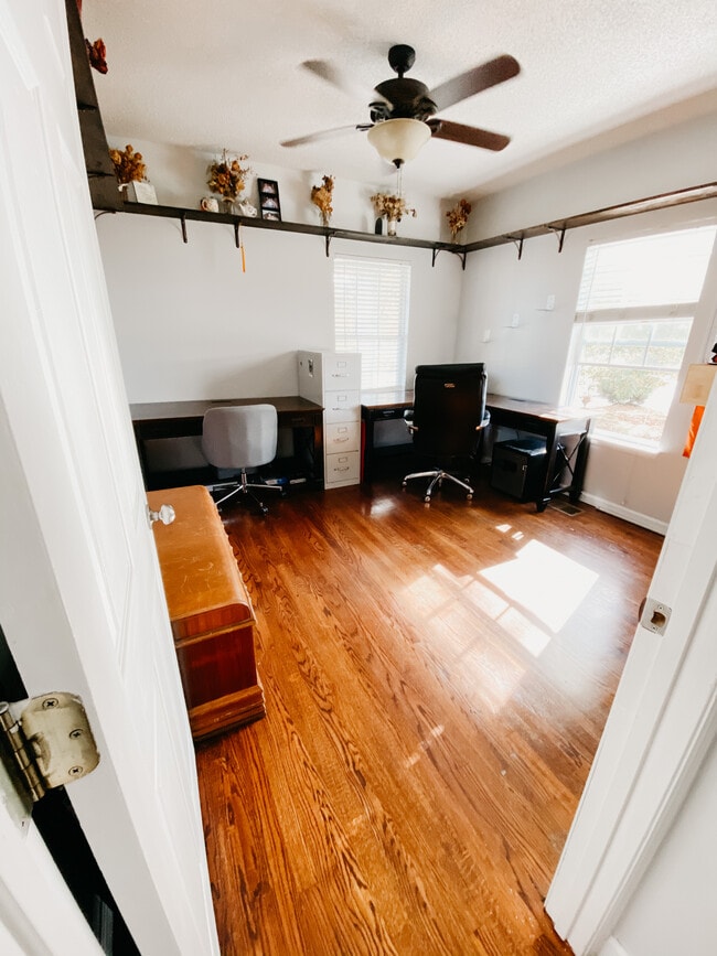 Photo - 805 Mountain Creek Rd Unit Main House