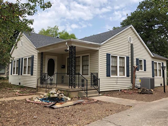 Building Photo - 2517 Honeysuckle Ave