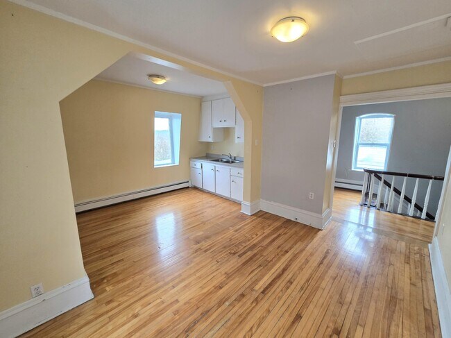 Photo - 173 Douglas Ave Unit 3