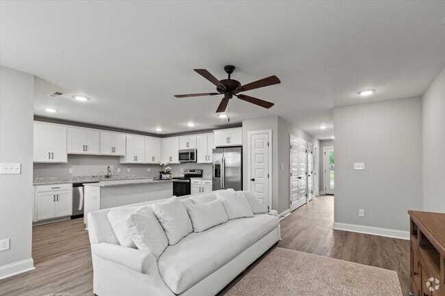Building Photo - "Get $3,000 Off Rent Today!" Offer Expires... Rental