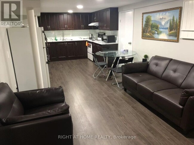 Photo - 11 Galsworthy Dr