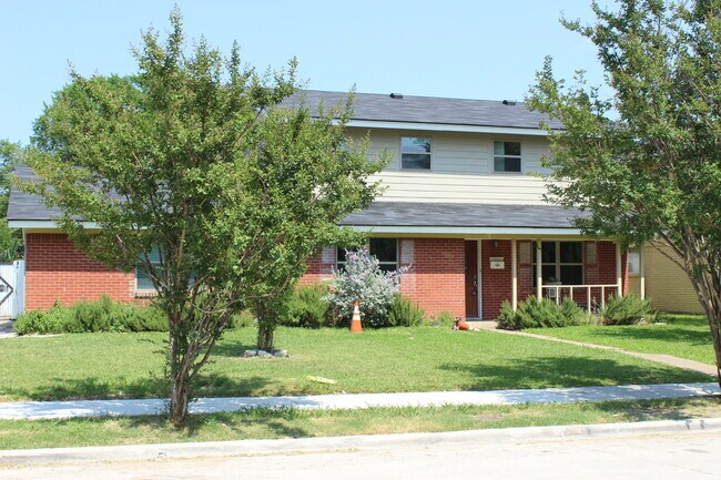 Photo - Ready to Move in... Do not miss this house !!!!