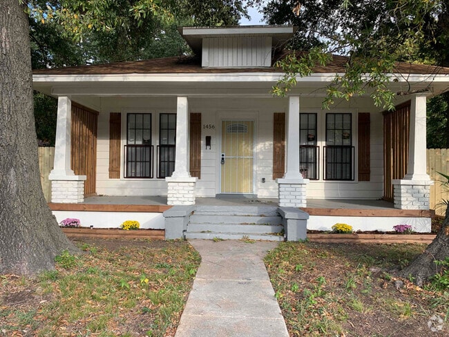 Building Photo - 1456 N Hollywood St Rental