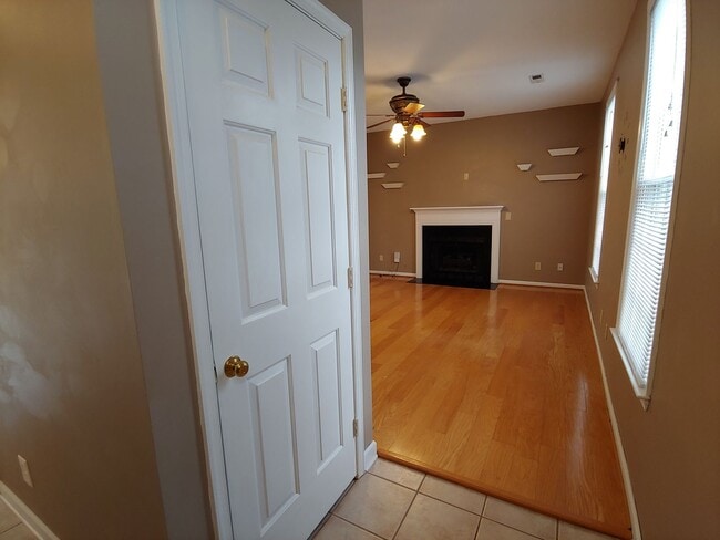 Photo - Available Now! Beautiful 2 story 3 bed, 2.5 bath home in the Cardinal Area!