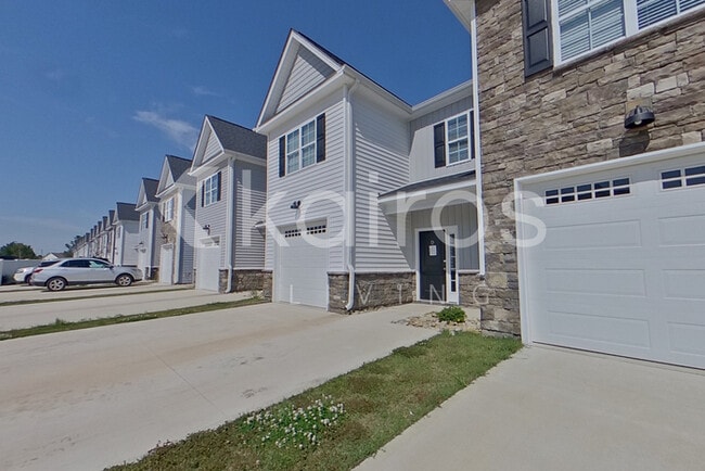 Photo - 3713 Oak Leaf Wy