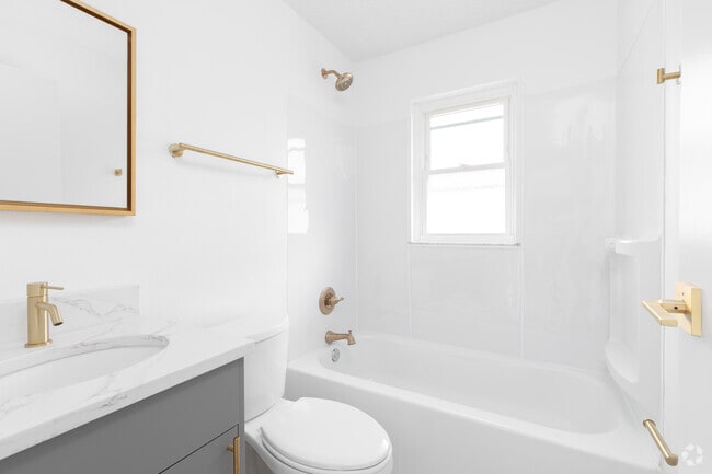 1BR, 1BA - 650SF