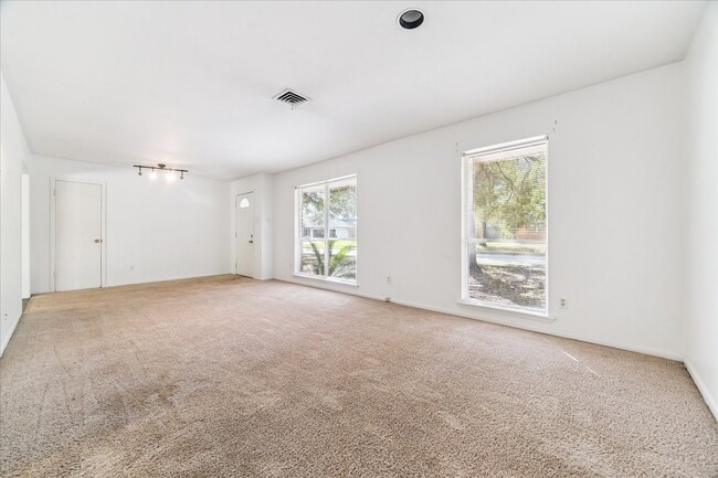 Photo - 5422 Spellman Rd