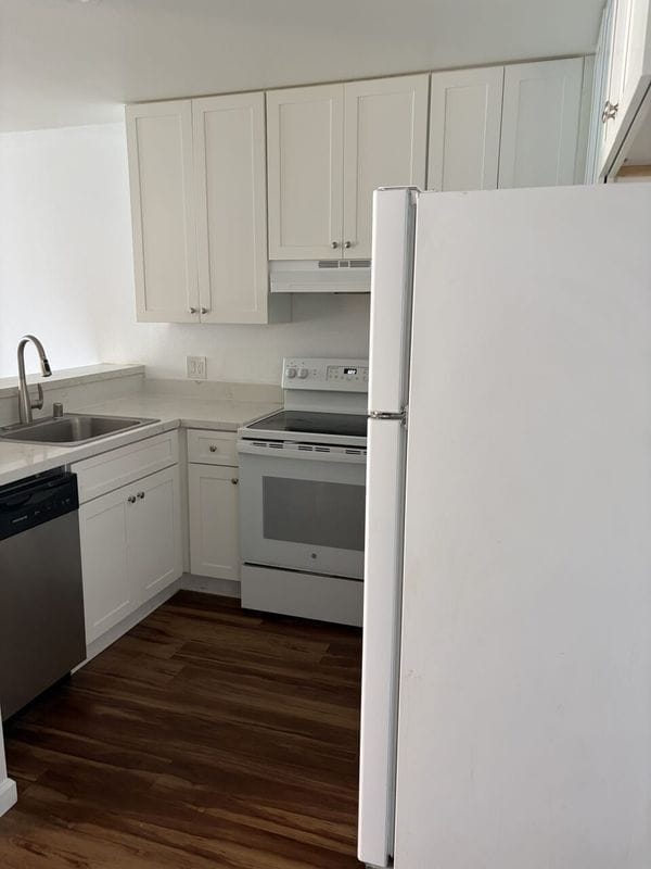 Photo - 2020 Guthrie St N