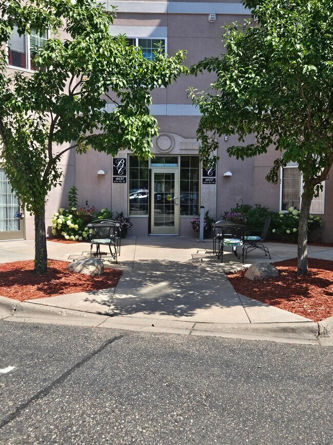 Broadway Court Senior Apartments
