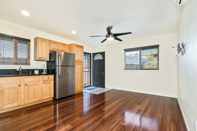 Building Photo - Beautifully Appointed Unfurnished 1 Bedroo... Rental