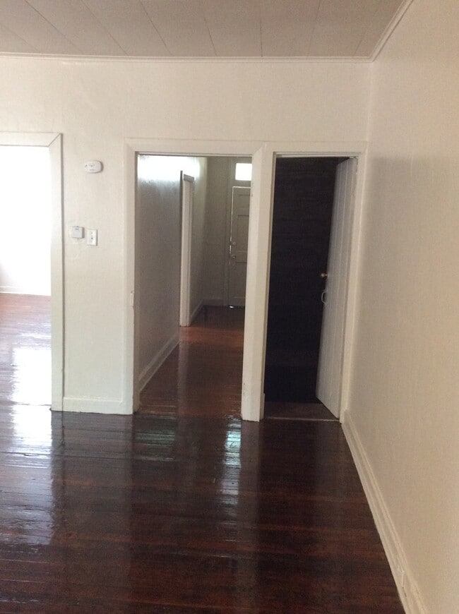 Photo - Spacious 3 Bedroom House, Yard- York City SD