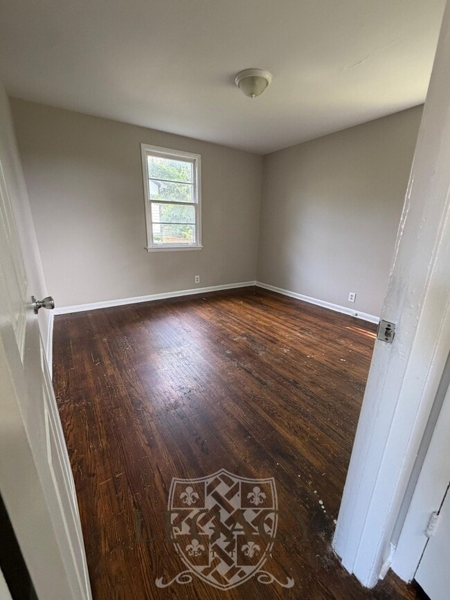 Photo - 2229 Maplecrest Dr