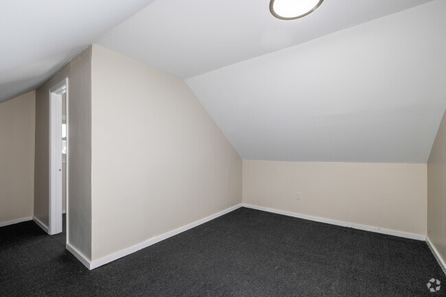 2BR, 1BA - Primary Bedroom - 17 Juliustown Rd