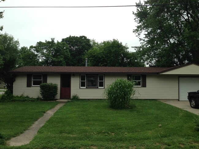 906 Eastwich Dr
