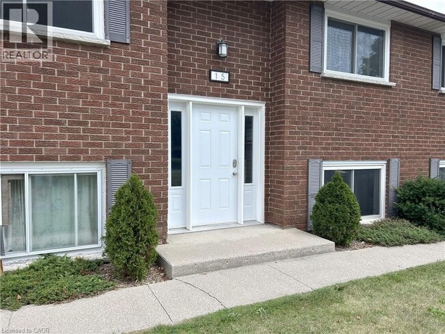 Photo - 15 Montclair Crescent Unit 2