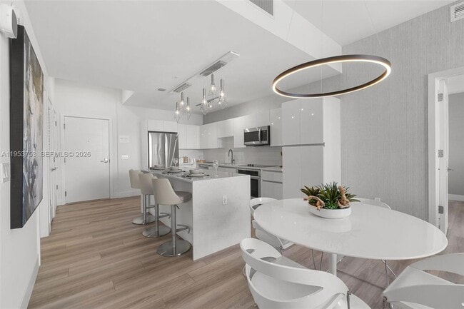 Photo - 101 Diplomat Pkwy Unit 1208