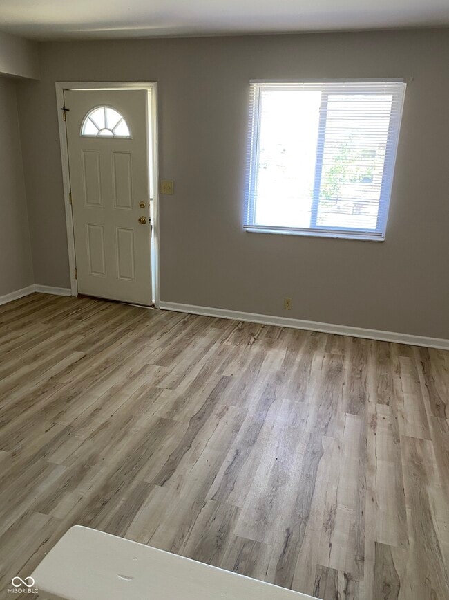 Photo - 318 N Clark St Unidad 9