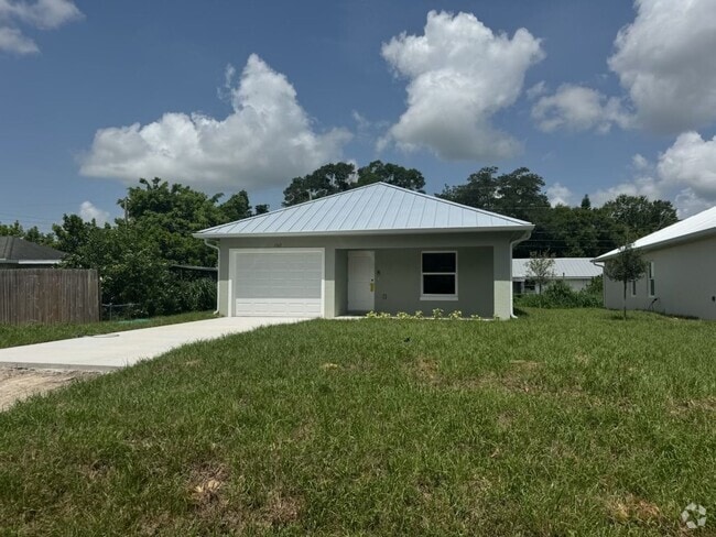 Building Photo - Available 7/1/2025 Brand New 3 bedroom 2 b... Rental