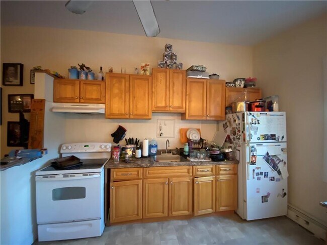 Photo - 16 Clearview Ave Unit B