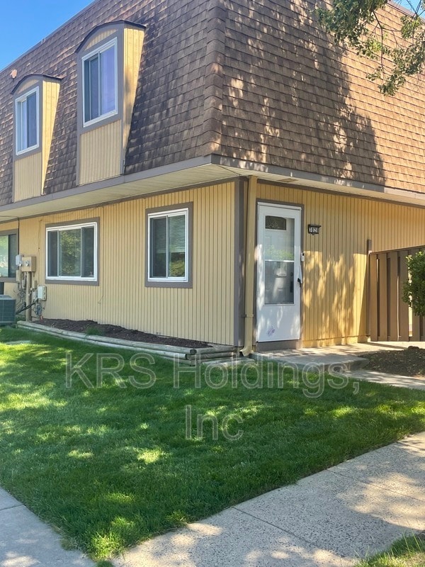 Building Photo - 3828 Miramonte Pl Unit Suite B