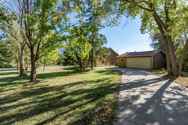 Photo - 1700 Gideon Ave