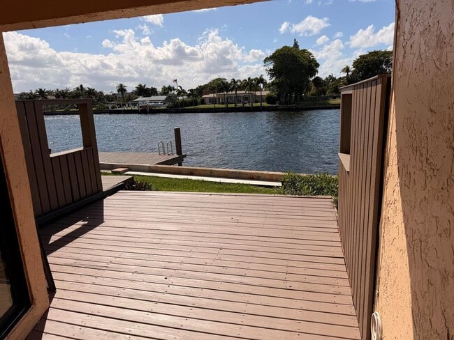 Photo - 797 S Riverside Dr