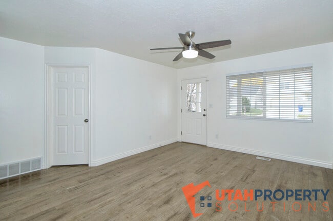 Building Photo - 7708 N Wyatt Earp Ave