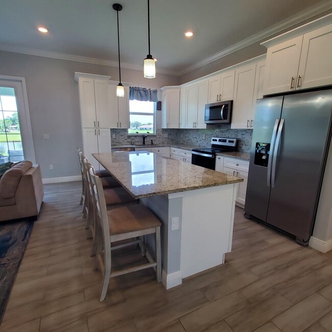 Photo - 2161 SE Sunflower St