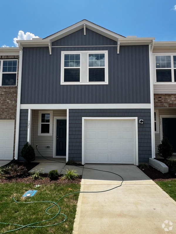 Building Photo - 121 N Chubb Rdg Rental