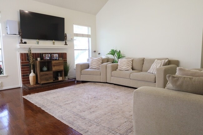 Photo - 3223 Autumn Bridge Ln