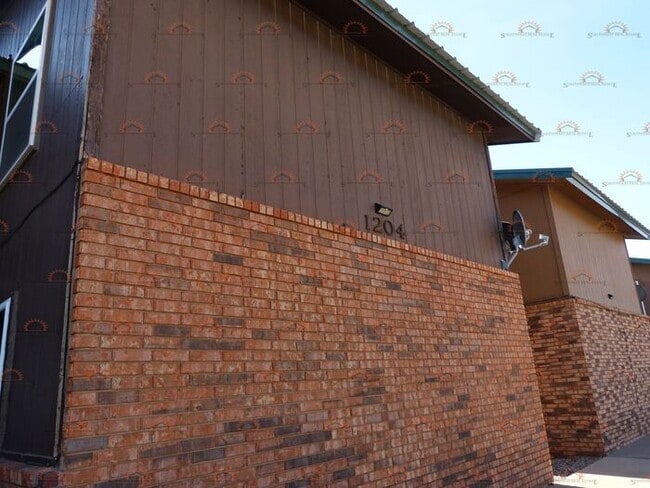 Photo - Spacious 2 bedroom 1 bath with a fireplace!